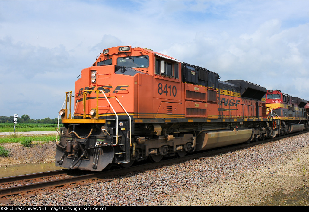 BNSF 8410